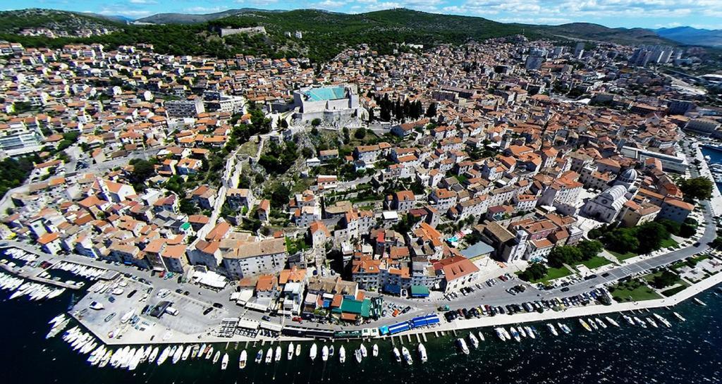 Apartmens Marija شيبينيك المظهر الخارجي الصورة